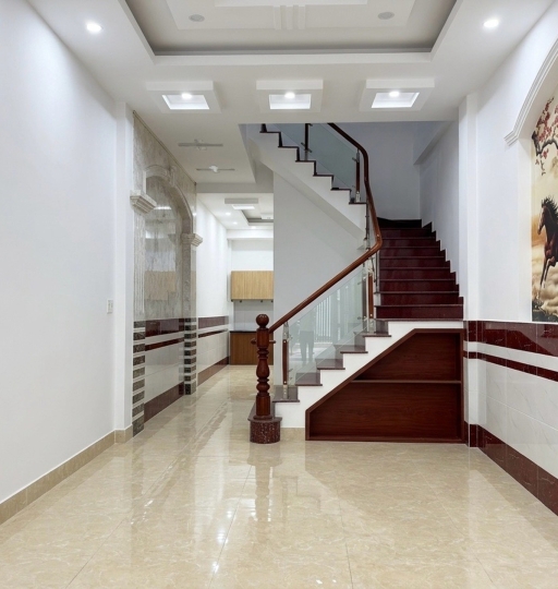 Bán nhà Tân Chánh Hiệp 3, 60m², 4 tầng, hẻm 6m đối diện Hiệp Thành City, giá 5,5 tỷ