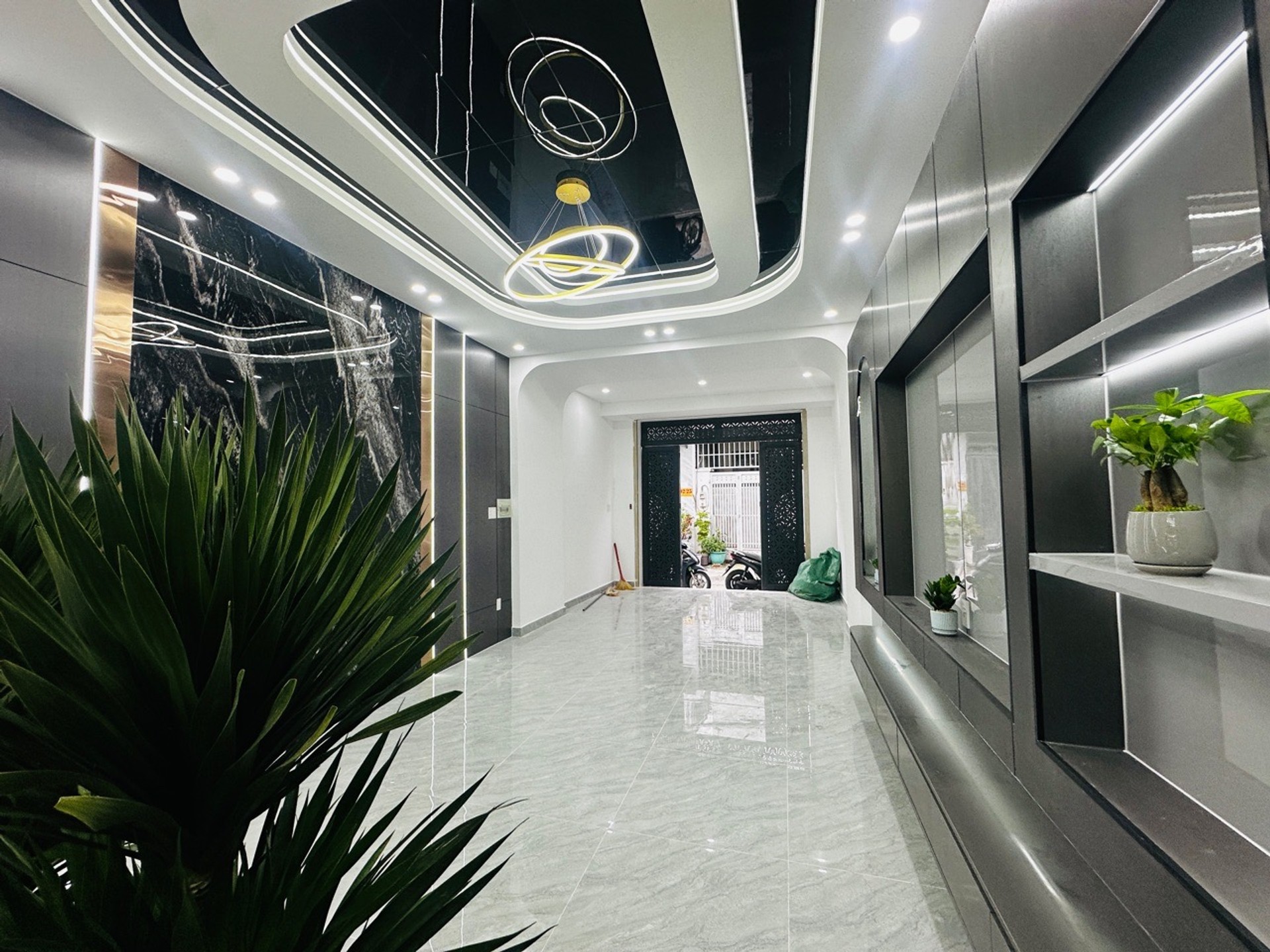 Nhà 3 tầng hẻm xe hơi Lâm Thị Hố, Trung Mỹ Tây – 4x17m, giá 5,68 tỷ